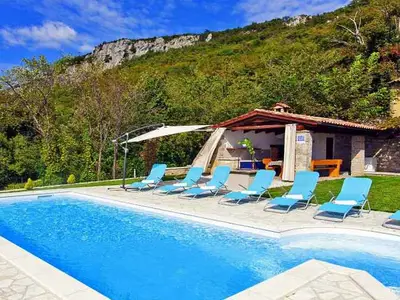 Villa für 10 Personen (200 m²) in Lupoglav 10/10