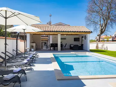 Villa für 8 Personen (160 m²) in Mali Vareški 3/10