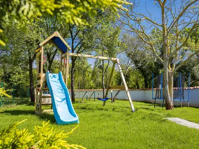 Villa für 8 Personen (160 m²) in Mali Vareški 8/10