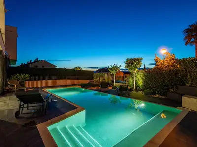 Villa für 8 Personen (270 m²) in Malinska 8/10