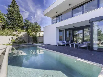 Villa für 8 Personen (270 m²) in Malinska 1/10