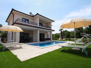 23771252-Villa-9-Malinska-300x225-0