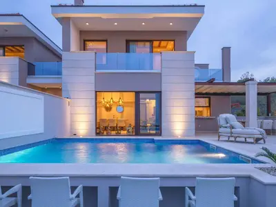 Villa für 8 Personen (180 m²) in Malinska 1/10