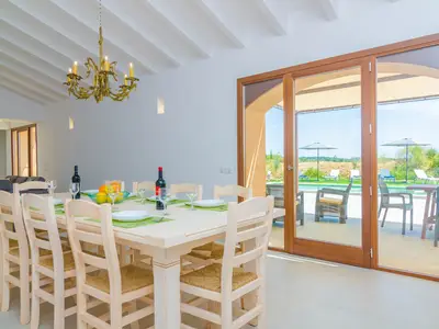 DiningRoom