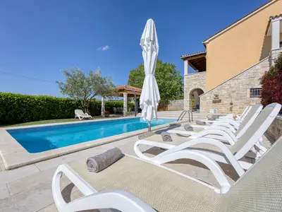 Villa für 8 Personen (129 m²) in Marasi 6/10