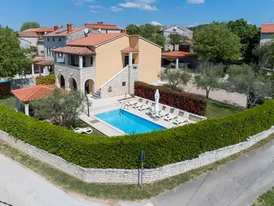 Villa für 8 Personen (129 m²) in Marasi 5/10