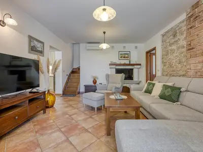 Villa für 8 Personen (129 m²) in Marasi 10/10