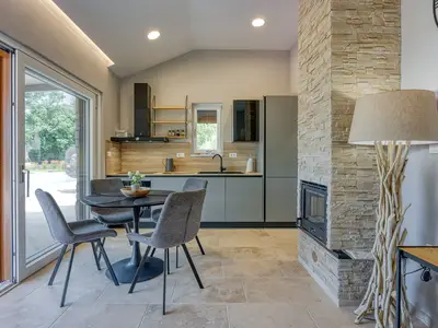 Küche und Essbereich