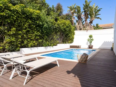 PoolOfHouse