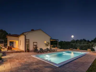 Villa für 5 Personen (139 m²) in Marići 8/10