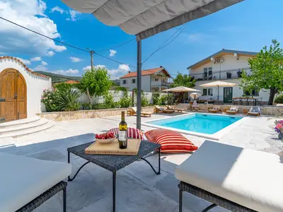 Little Paradise ist eine süße Unterkunft, sehr stilvoll und gemütlich für einen perfekten und erholsamen Familienurlaub
