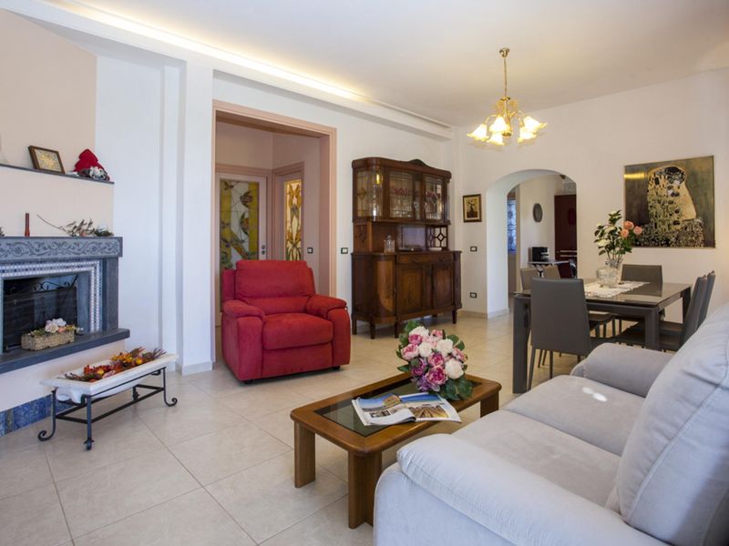 23706336-Villa-5-Marina Di Pietrasanta-800x600-2