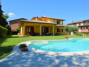 Villa für 4 Personen (340 m²) in Marsciano
