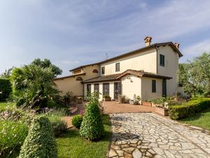 Villa für 8 Personen (180 m&sup2;) in Massarosa