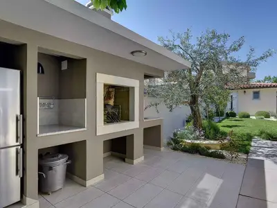 Villa für 12 Personen (300 m²) in Medulin 10/10