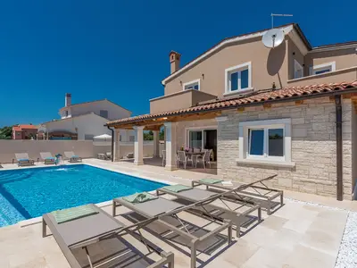Villa für 8 Personen (175 m²) in Liznjan 5/10