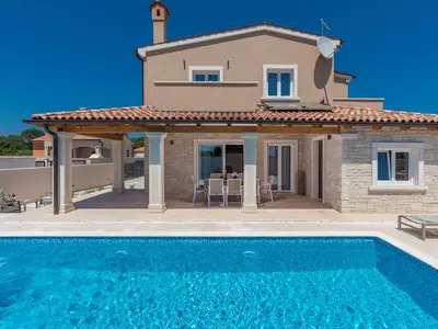 Villa für 8 Personen (175 m²) in Liznjan 8/10