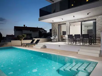 Villa für 9 Personen (220 m²) in Medulin 2/10