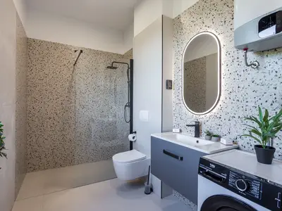 Badezimmer mit Dusche