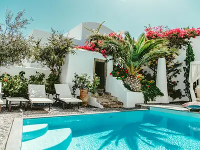 PoolOfHouse