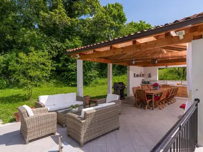 Villa für 13 Personen (420 m²) in Merišće 9/10