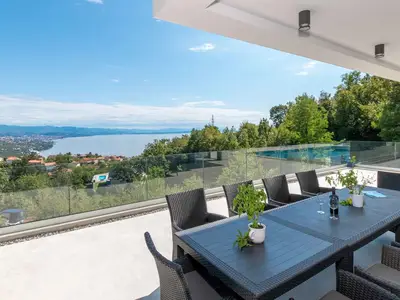 Villa für 10 Personen (275 m²) in Mihotići 3/10