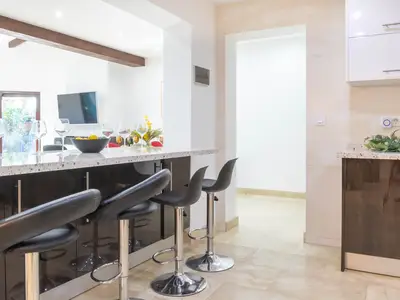 Küche und Essbereich