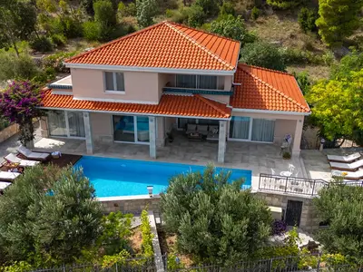 5-Sterne-Villa Porto Mimice mit 40 m2 großem Privatpool und 4 Schlafzimmern mit eigenem Bad