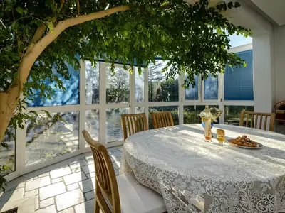 DiningRoom