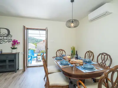 DiningRoom