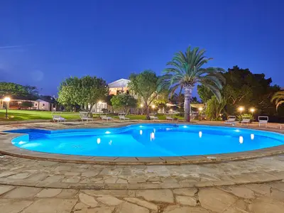 PoolOfHouse