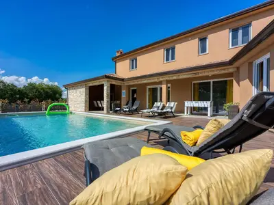 Villa für 8 Personen (160 m²) in Modrušani 1/10