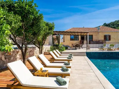 Villa für 8 Personen (250 m²) in Molunat 2/10