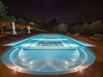 PoolOfHouse