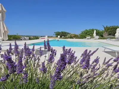 PoolOfHouse