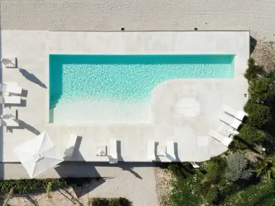 PoolOfHouse