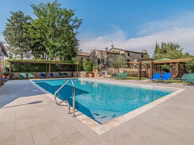 PoolOfHouse