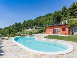 Villa für 8 Personen (260 m&sup2;) in Montefelcino