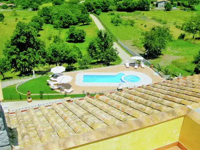PoolOfHouse