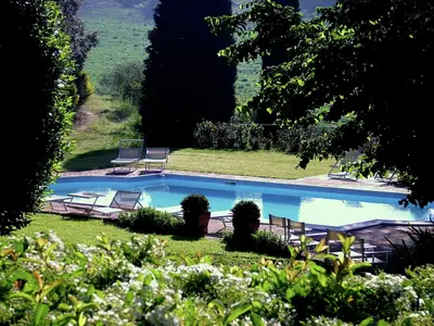 PoolOfHouse