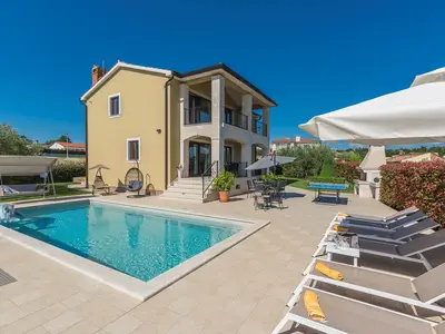 Villa für 8 Personen (232 m²) in Montižana 1/10
