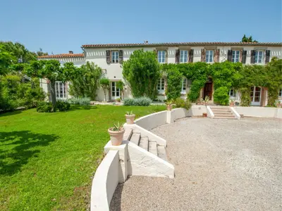 Außenseite Ferienhaus [Sommer]