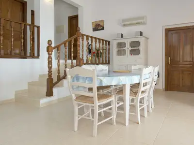 DiningRoom