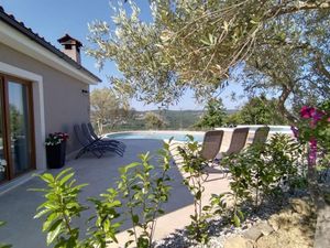 23939624-Villa-8-Motovun-300x225-1