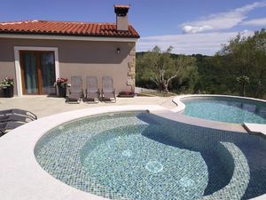 23939624-Villa-8-Motovun-300x225-2