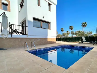 PoolOfHouse