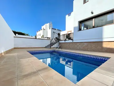 PoolOfHouse