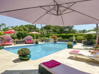 PoolOfHouse