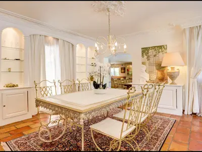 DiningRoom