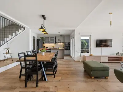 DiningRoom